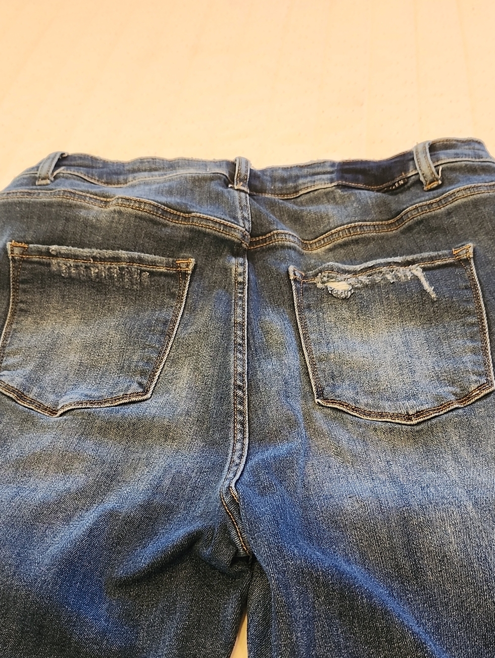 Risen Women's Distressed Blue Jeans Flare Bottom Sz 1X - Picture 12 of 12
